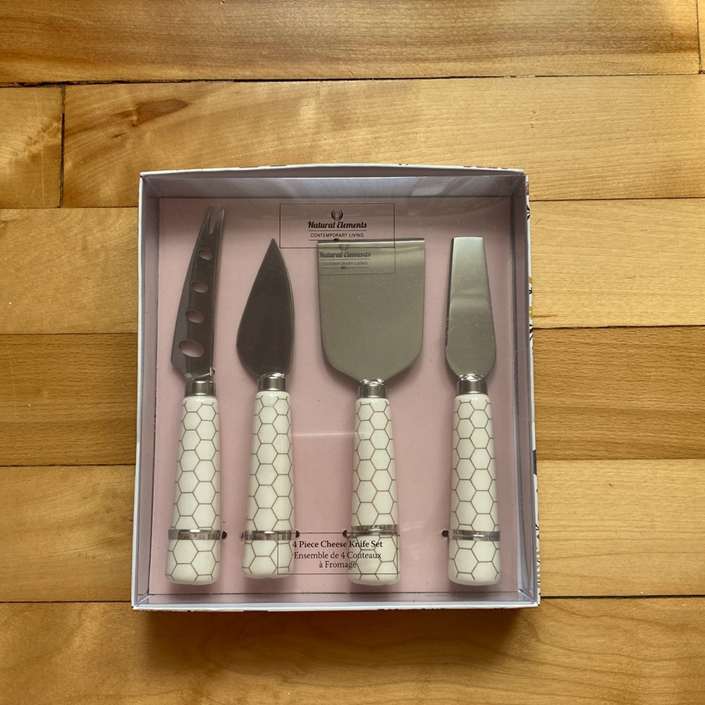 NWT Cheese Knife Set 🧀